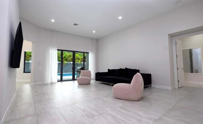 Foto del edificio - 5663 Brookfield Cir W