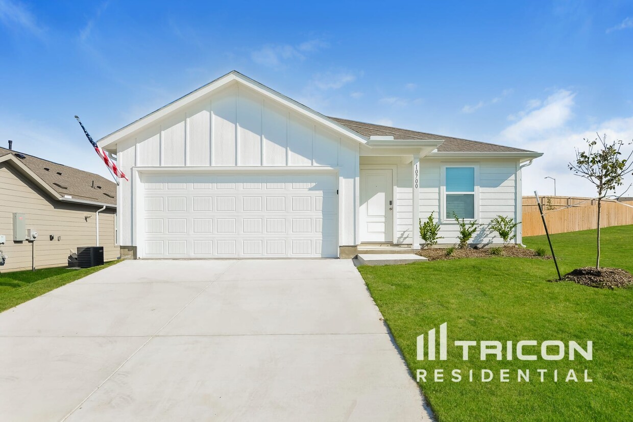 Foto principal - 10700 Dusty Rnch Rd