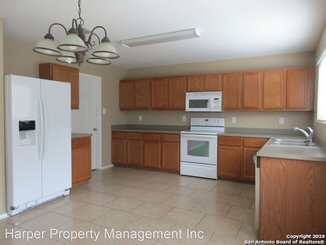 Building Photo - 3 br, 2.5 bath House - 5914 Barton Hollow