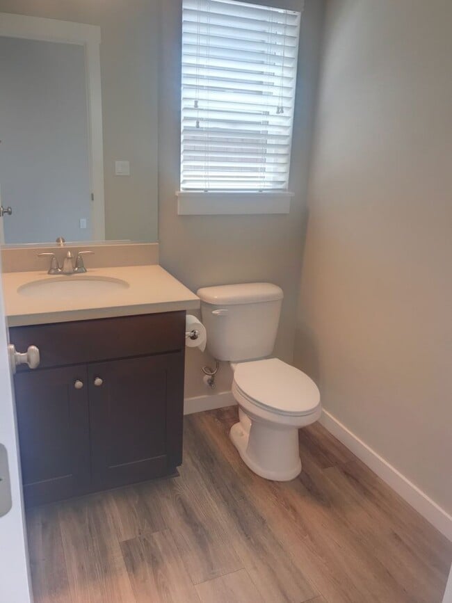 Building Photo - Mt. Scott-Arleta Newer Construction Home with AC, Attached Garage, Fenced Backyard