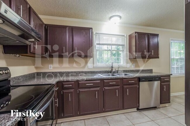 Foto del edificio - 7225 Rollingridge Drive