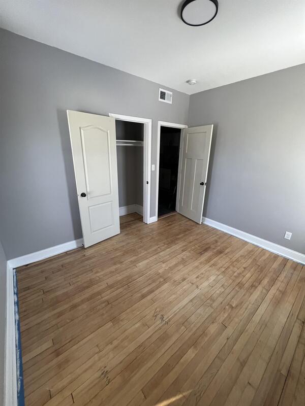 Building Photo - 1143 15th Ave SE