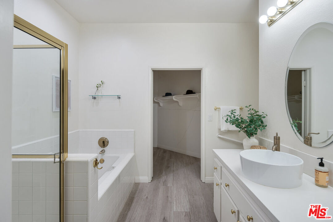 Master Bed Bathroom - 10604 Valley Spring Ln