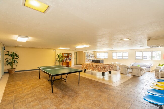 Foto del edificio - 2211 Ala Wai Blvd