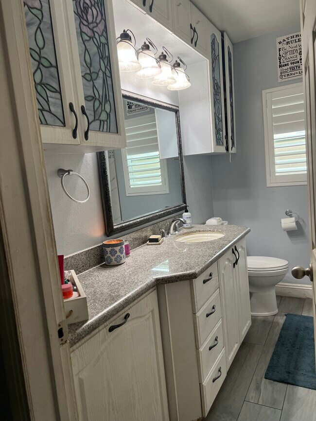 Building Photo - 8336 Outland View Dr