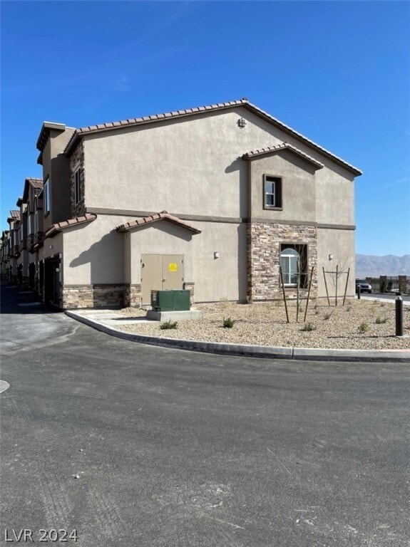 Foto del edificio - 6422 Spring Jog St