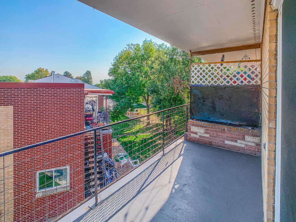 Primary Photo - 720 Oak St