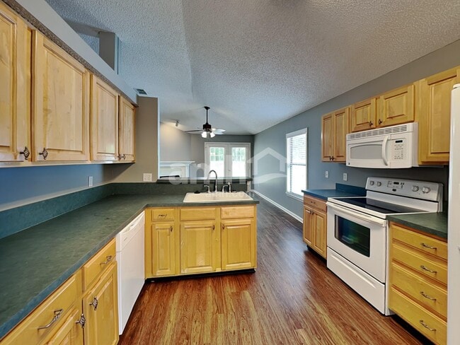 Building Photo - 1526 Bay Harbor Dr