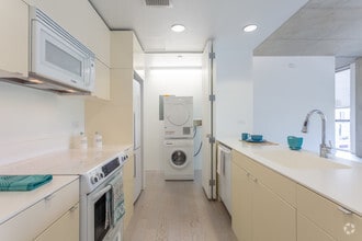 n1-970 - 1BD 1BA 970 sq. ft. - Uptown