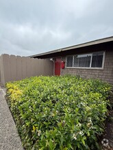 Building Photo - 1330 Byron Dr