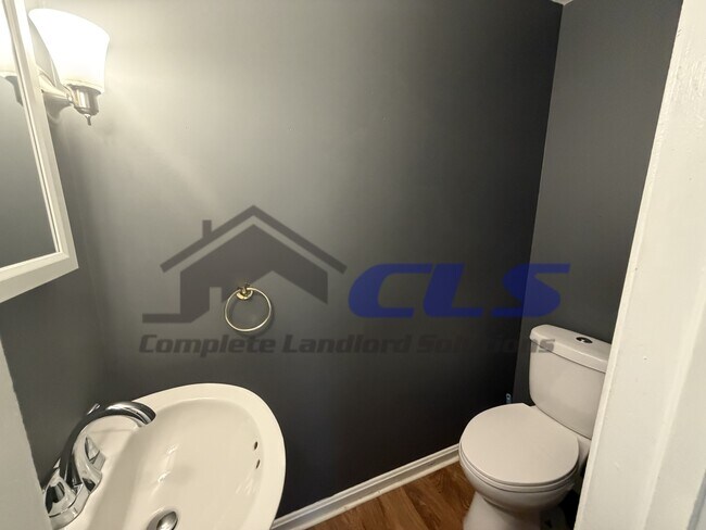 Foto del edificio - 2116 Poplar St