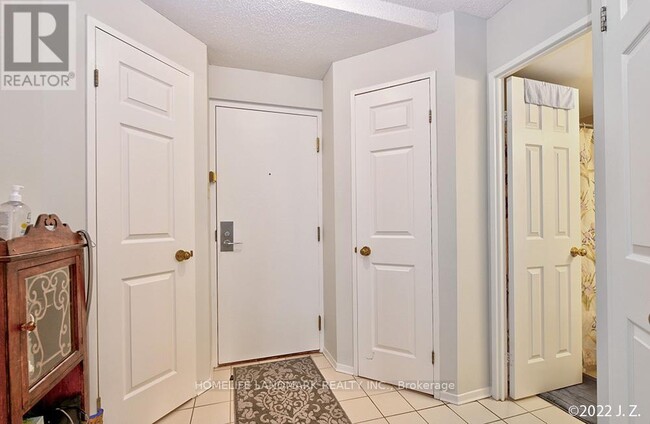 Building Photo - 55 Centre Ave