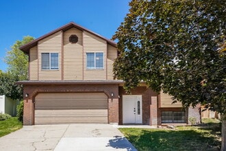 Building Photo - 149 N 400 W