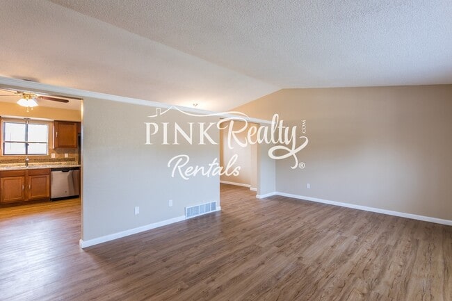 Building Photo - 8274 Caravel Dr