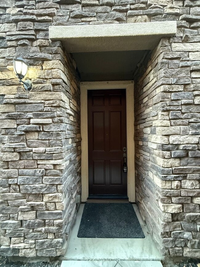 Building Photo - 133 Summertime Ln