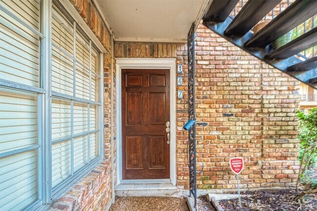 Foto del edificio - 3224 Timmons Ln
