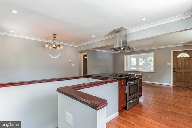 Building Photo - 1316 S Buchanan St