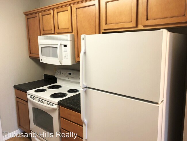 Building Photo - 3 br, 2 bath House - 251 Kayla Lane #A