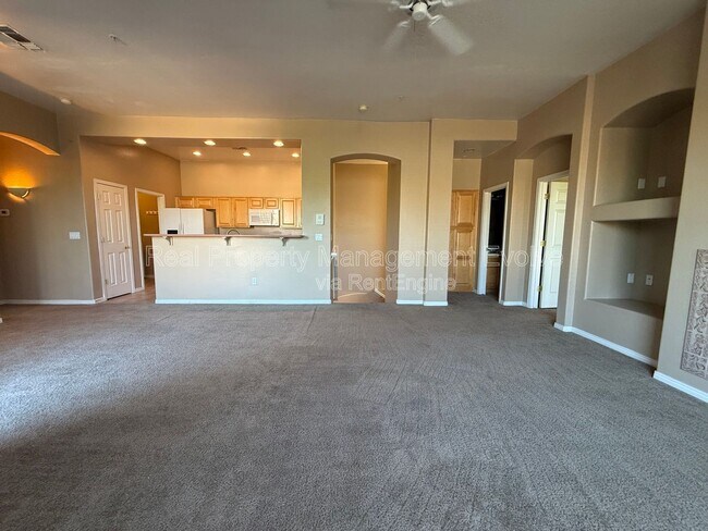 Building Photo - 16420 N Thompson Peak Pkwy