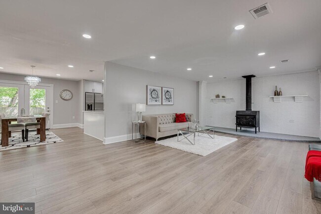 Foto del edificio - 1102 N Argonne Ave