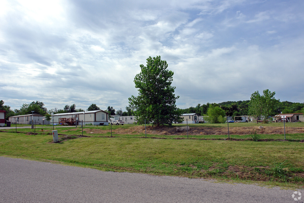 Foto del edificio - Rolling Hills Mobile Home Park