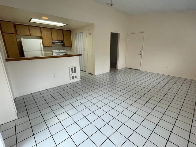 Building Photo - 859 W San Ysidro Blvd