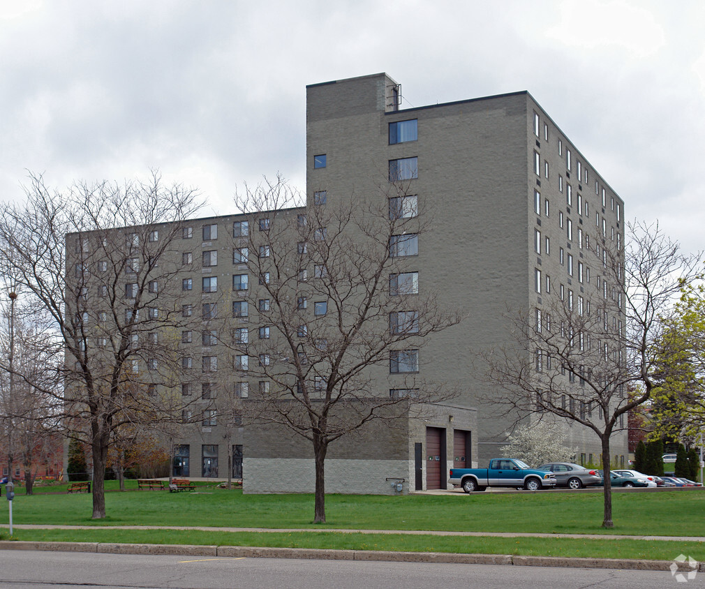 Building Photo - Center City Apartments