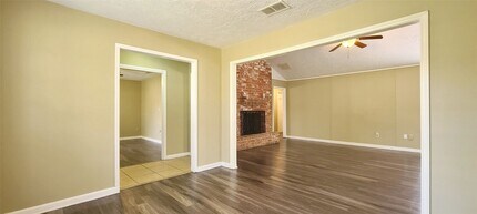 Building Photo - 12519 Hunting Brook Dr
