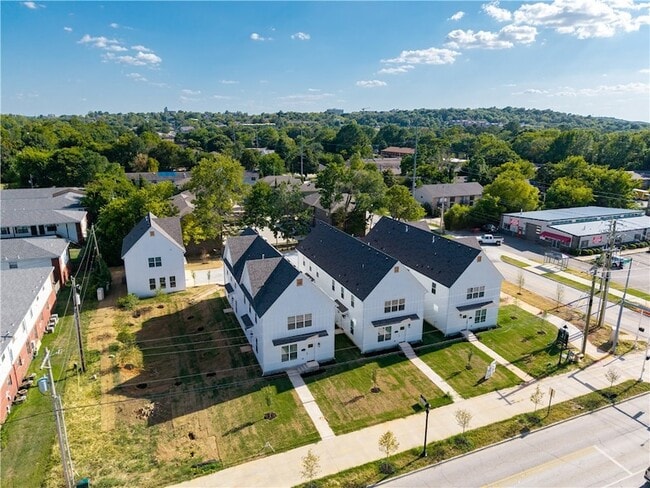Building Photo - 1664 N Leverett Ave