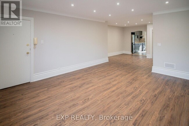 Photo du bâtiment - 875-875 Millwood Rd
