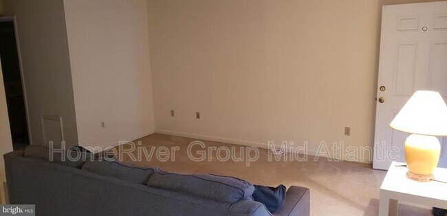 Foto del edificio - 14300 Jarvis Ave