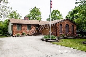 Building Photo - 10247 Danvers Dr