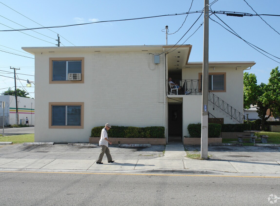 Primary Photo - 1800 SW 7th St