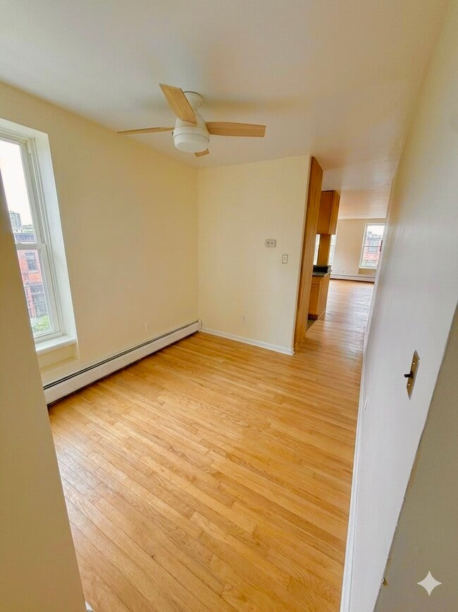 Building Photo - 278 Monmouth St