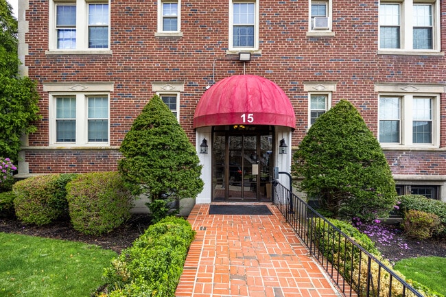 Foto del edificio - 15 Governors Ave