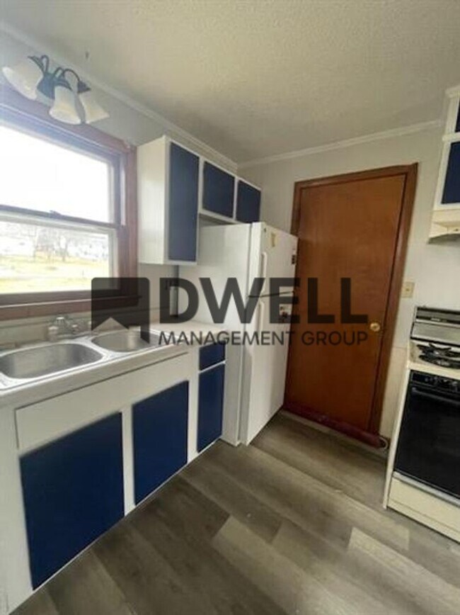 444 Church Ave Unit 1, Saint Charles, MN 55972 Room for Rent in Saint Charles, MN