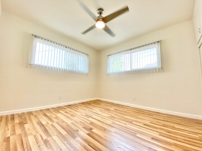 Foto del edificio - 12343 Riverside Dr