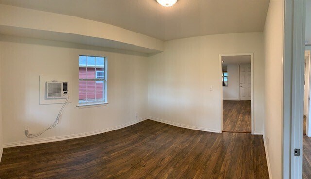 Building Photo - Cute remodeled home close to Lake Texoma!!