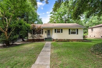 Building Photo - 321 Thornhill Cir