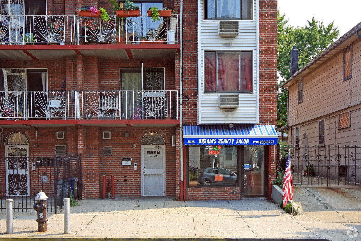 Foto del edificio - 40-25 Gleane St