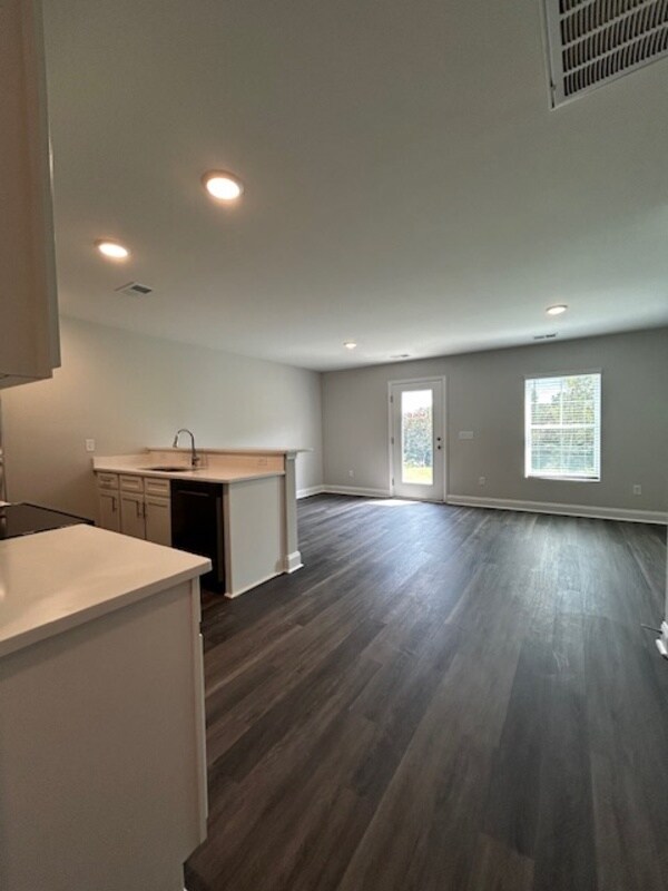Building Photo - 19 Spg Pne Ct