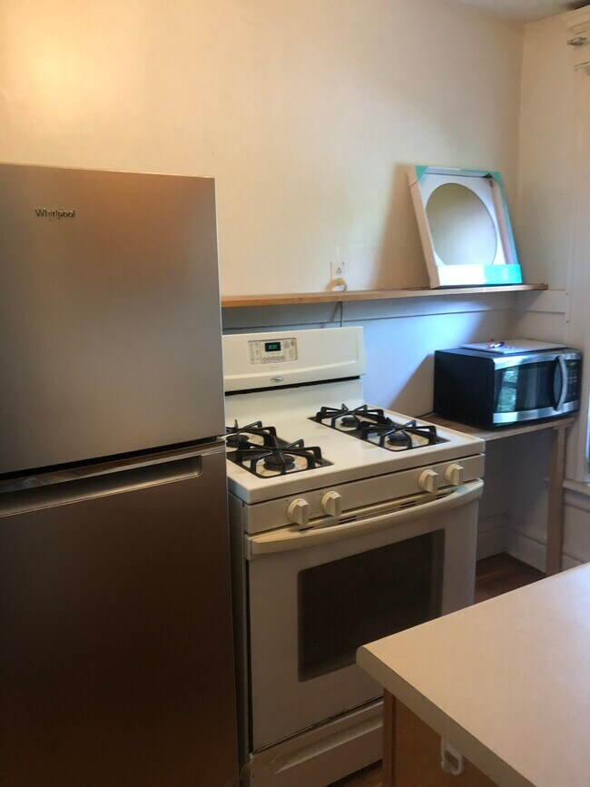 Foto del edificio - 1075 Genesee St