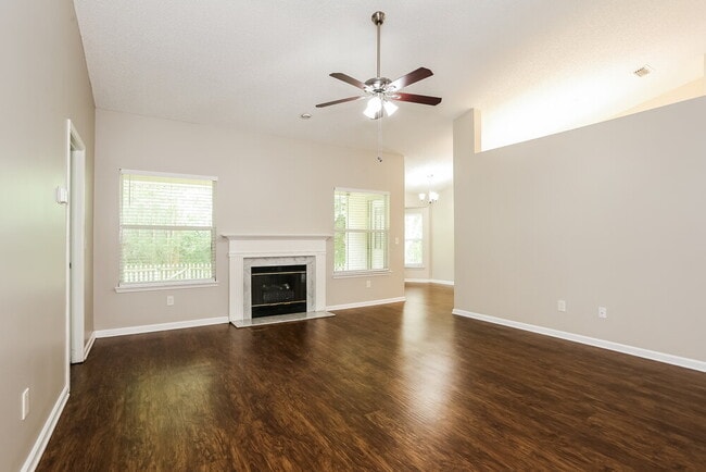 Foto del edificio - 9260 Topohill Ct