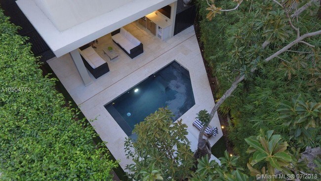 Foto del edificio - 2627 Lincoln Ave