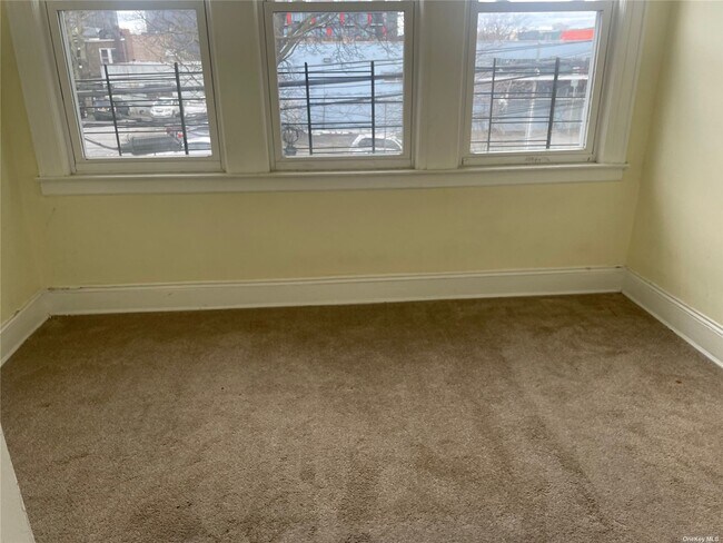 Foto del edificio - 95-18 Waltham St