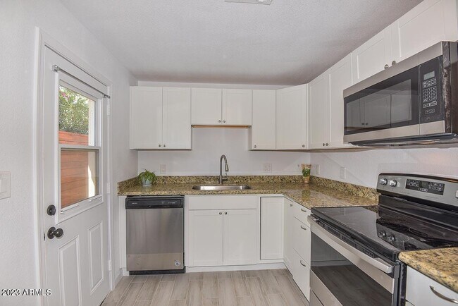 Foto del edificio - 4716 N 9th St