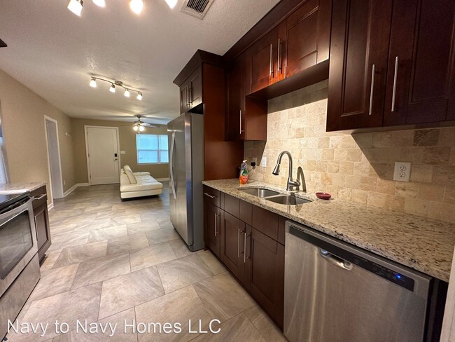 Foto del edificio - 3 br, 2 bath House - 3348 Myra St.