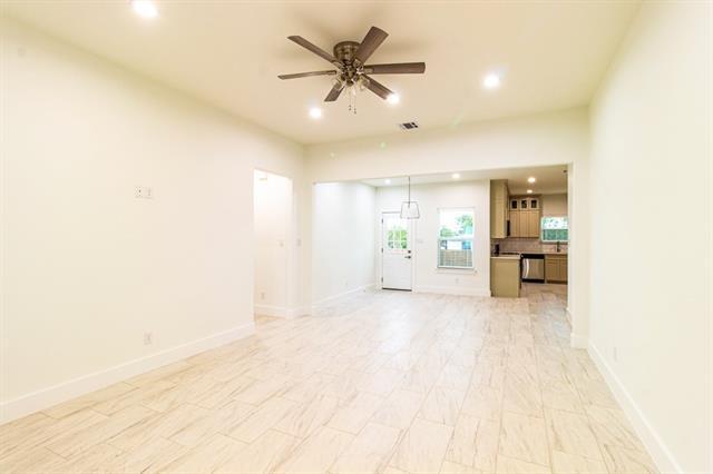 Foto del edificio - 536 Highview Ct