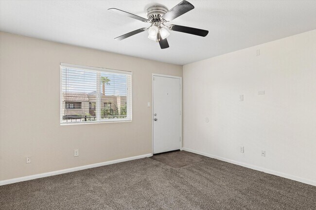 Foto del edificio - 5995 N 78th St