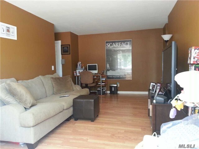 Foto del edificio - 2453 Union Blvd